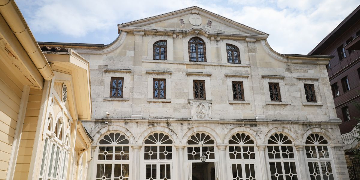 images/Backgrounds/Other/Agios_Georgios_Patriarxeio.jpg#joomlaImage://local-images/Backgrounds/Other/Agios_Georgios_Patriarxeio.jpg?width=1200&height=600